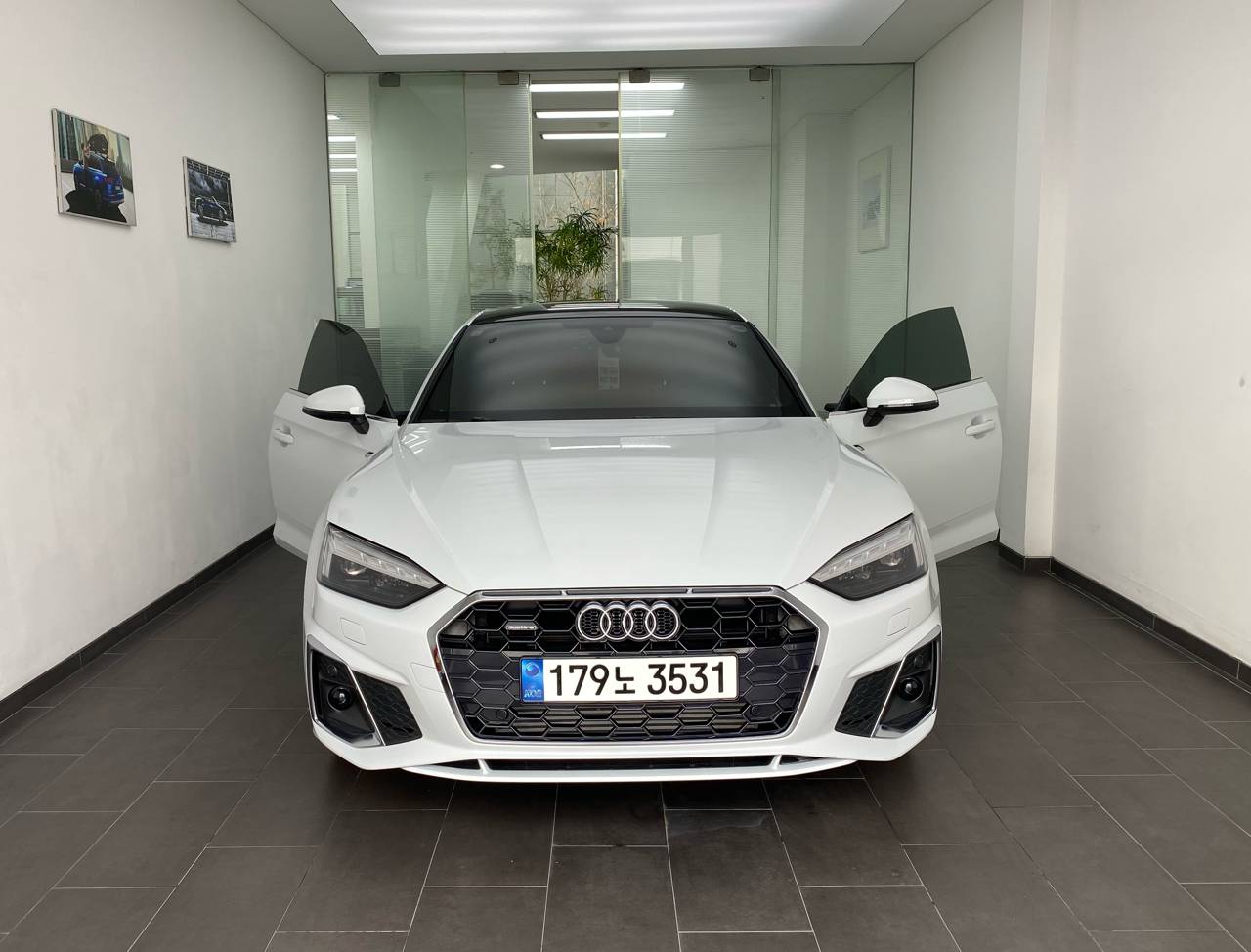 아우디 A5 45 TFSI 콰트로 프리미엄 스포츠백 썸네일 이미지