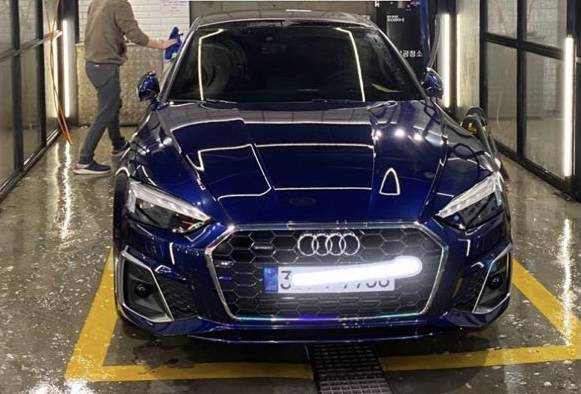 아우디 A5 45 TFSI 콰트로 프리미엄 스포츠백 썸네일 이미지