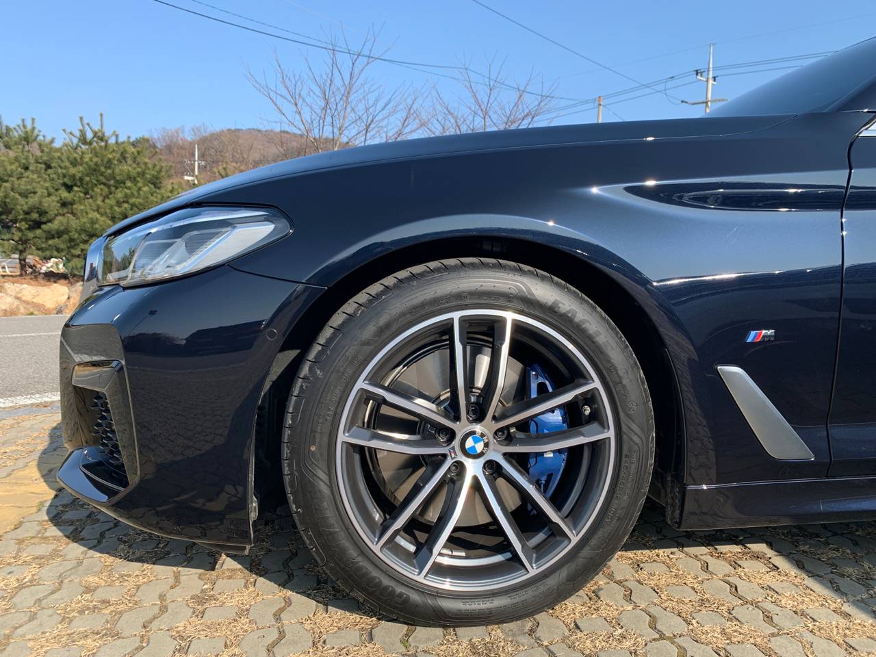 BMW 5시리즈 520i M 스포츠 패키지 게시글 썸네일