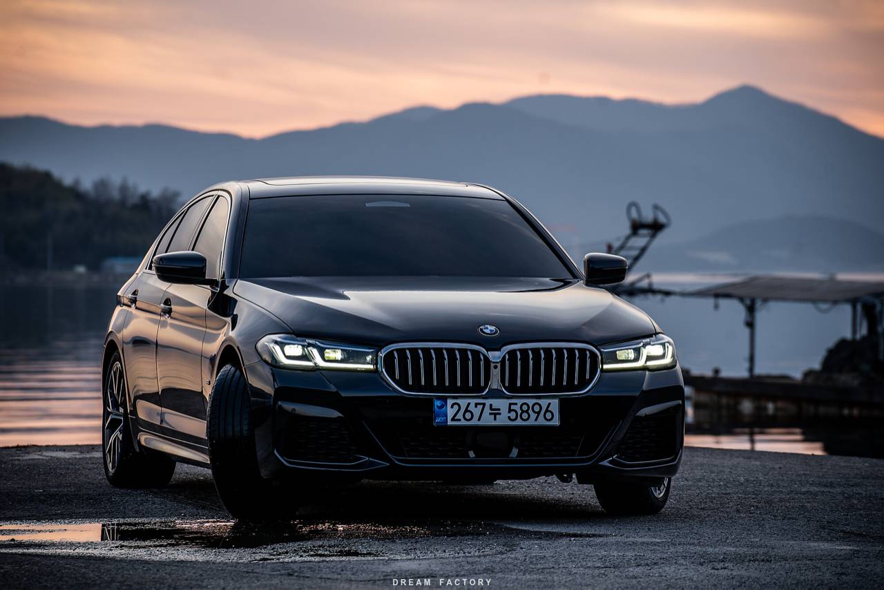 BMW 5시리즈 530e M 스포츠 패키지 OC 게시글 썸네일