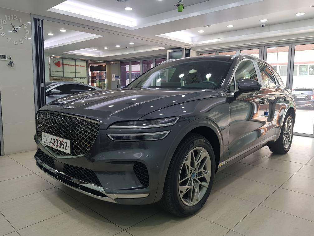 제네시스 GV70 가솔린 2.5 터보 2WD 파퓰러I 패키지 썸네일 이미지